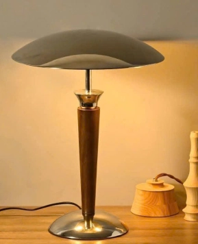 Đèn bàn thủy tinh thân gỗ VT170725