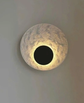 Vệ tinh trên bề mặt mặt trăng VT161224